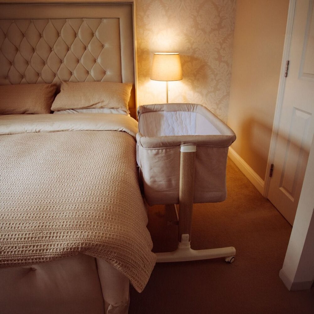 Red Kite Rockabye Crib in Oatmeal - Image 3